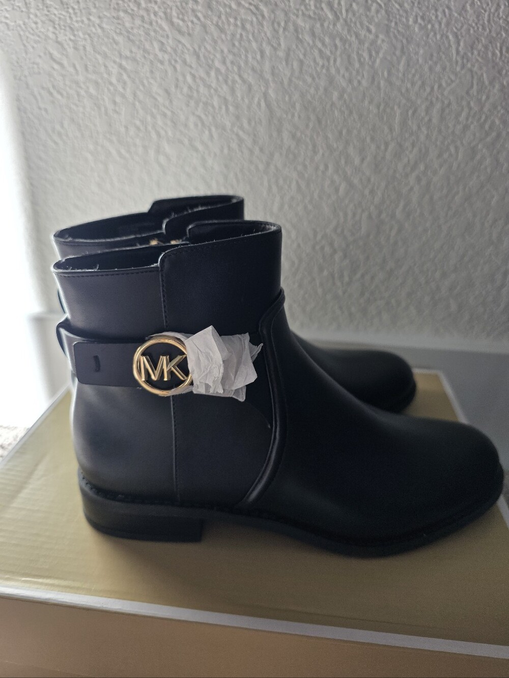 MICHAEL KORS Carmen Ankle Flat Bootie Boot Faux Leather Black